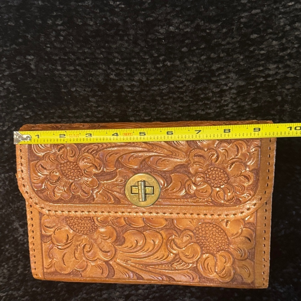 Embossed Leather Wallet with Floral Design - Picture 7 of 9